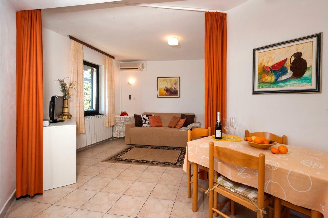 Villa Carolina Tar-Vabriga Kültér fotó