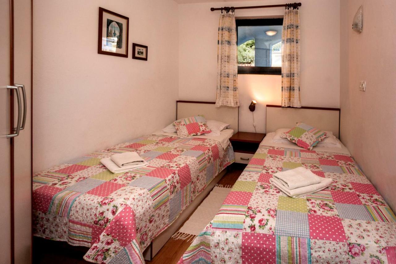 Villa Carolina Tar-Vabriga Kültér fotó