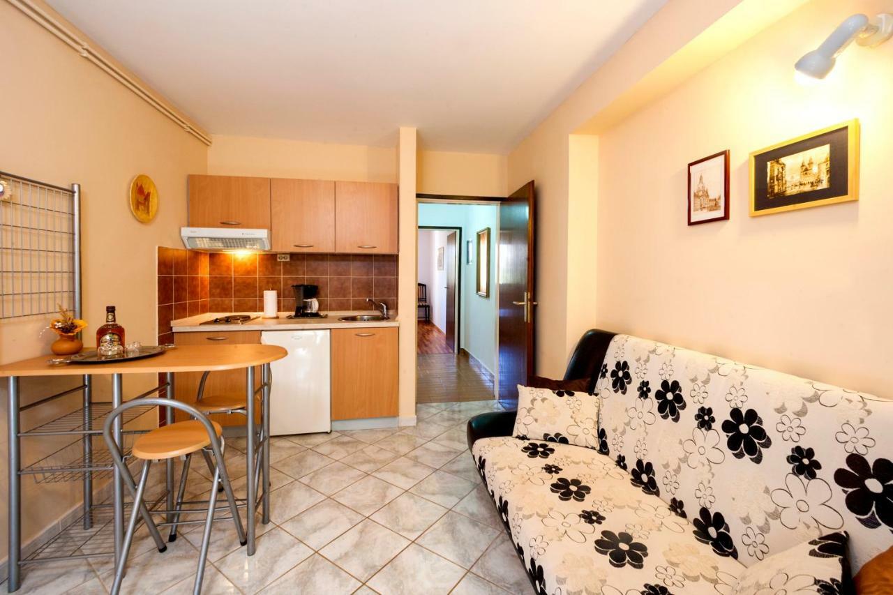 Villa Carolina Tar-Vabriga Kültér fotó