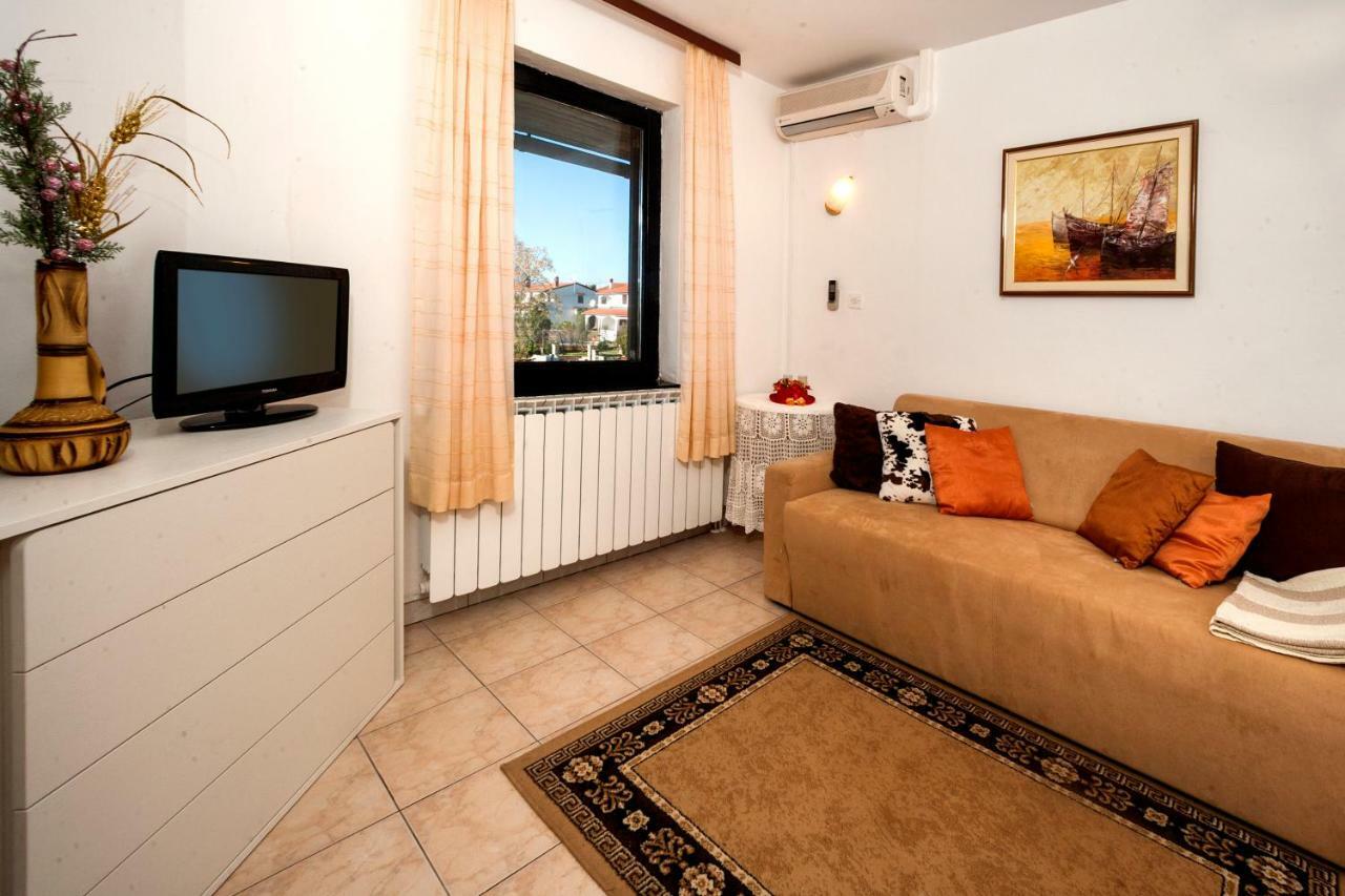 Villa Carolina Tar-Vabriga Kültér fotó
